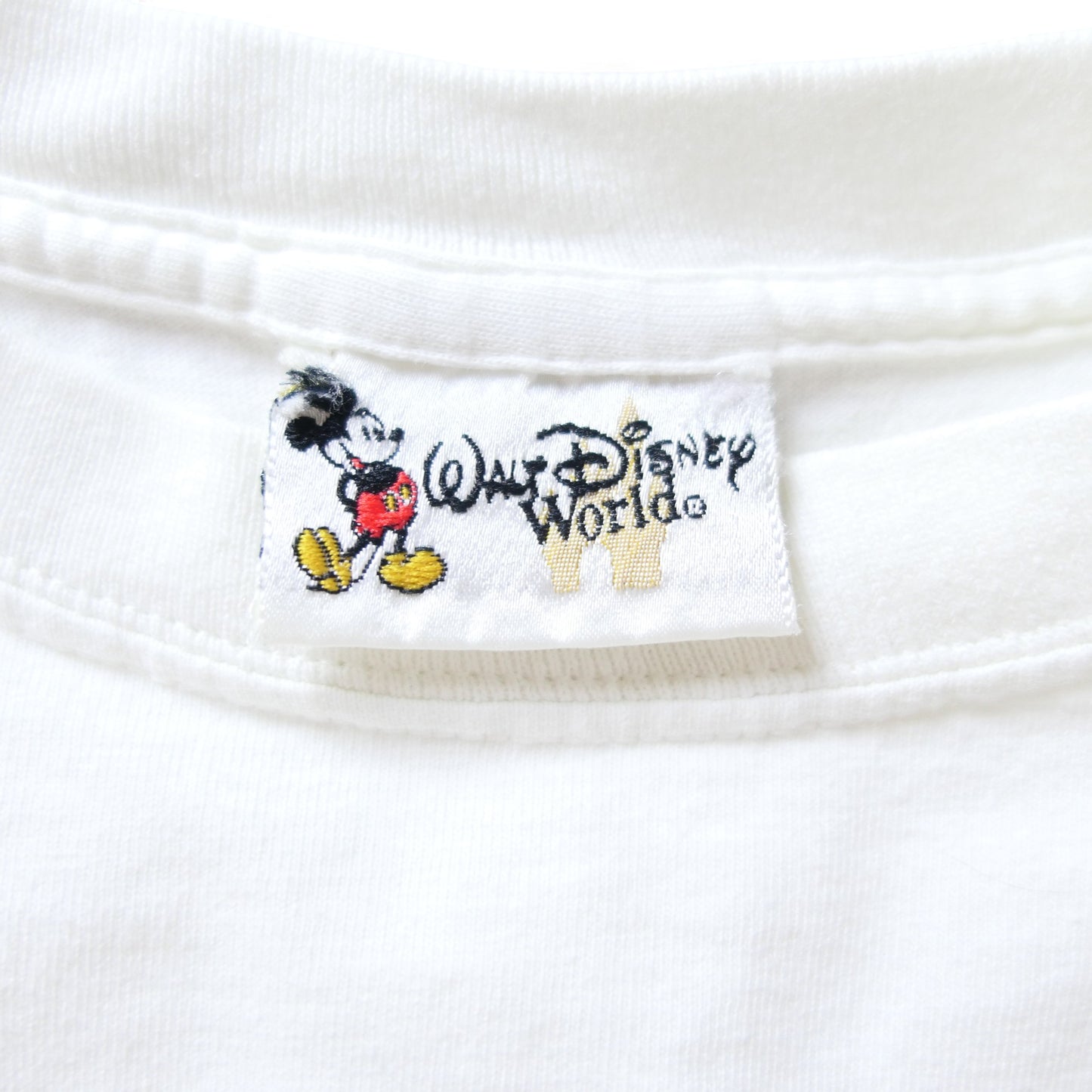 VINTAGE 90-00s M-L Character Tee "Pinocchio" -Disney-