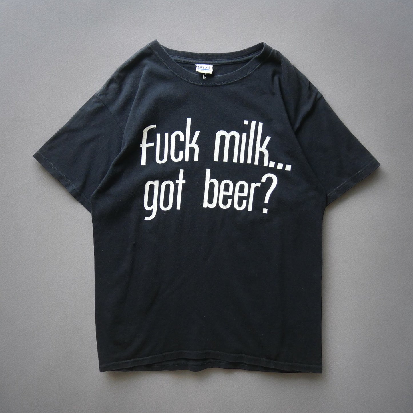 VINTAGE 90-00s M-L "got milk?" Palody Tee -got beer?-