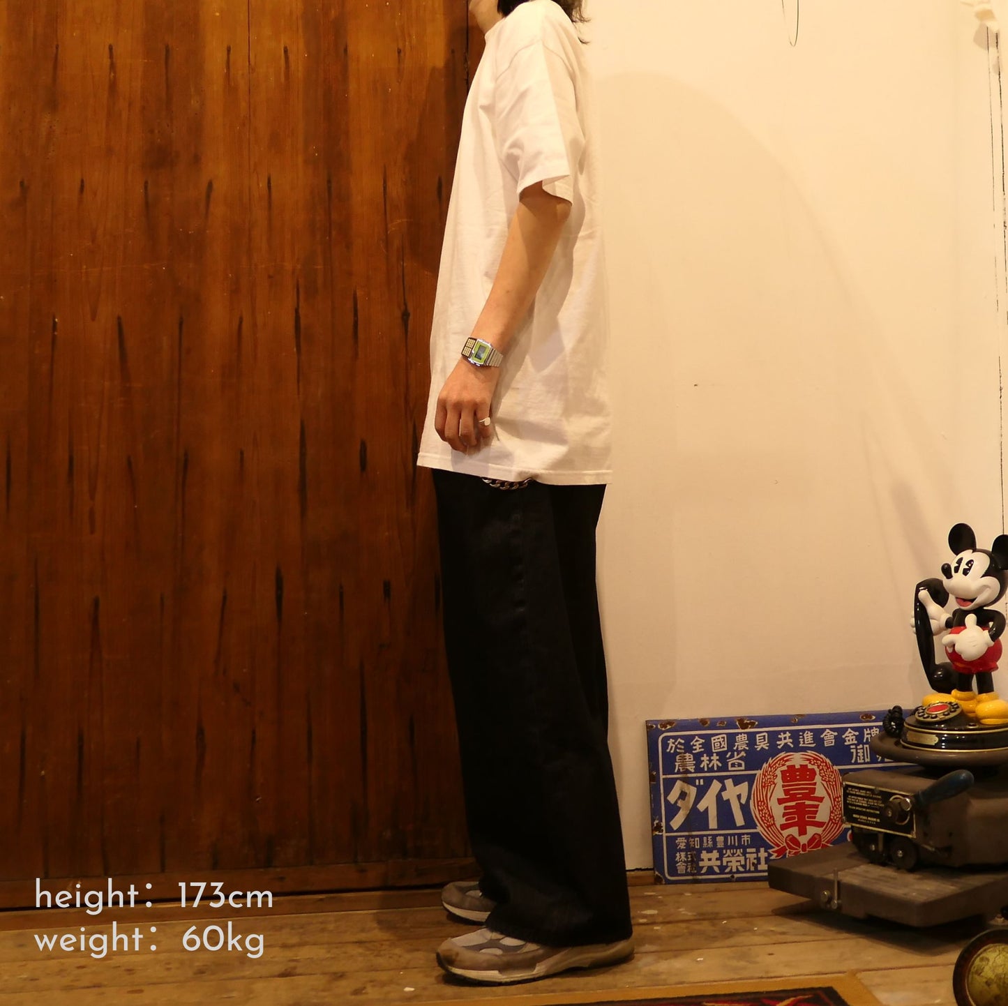 VINTAGE 00s L-XL Art Tee -Human i Tees-