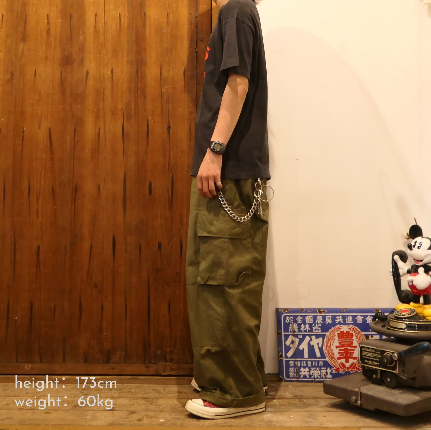 VINTAGE 90s M-L Logo Tee -Hanes-
