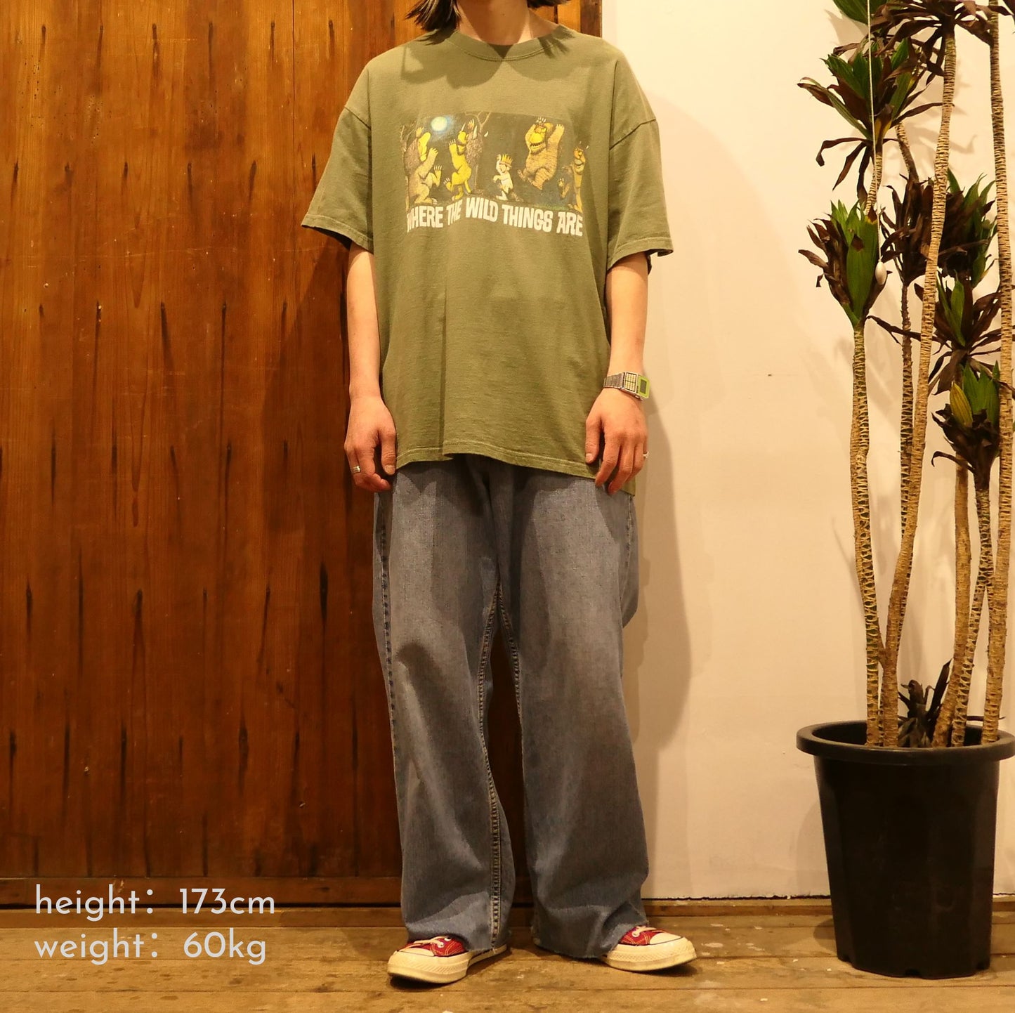VINTAGE 90-00s XL Character Tee -WHERE THE WILD THINGS ARE-