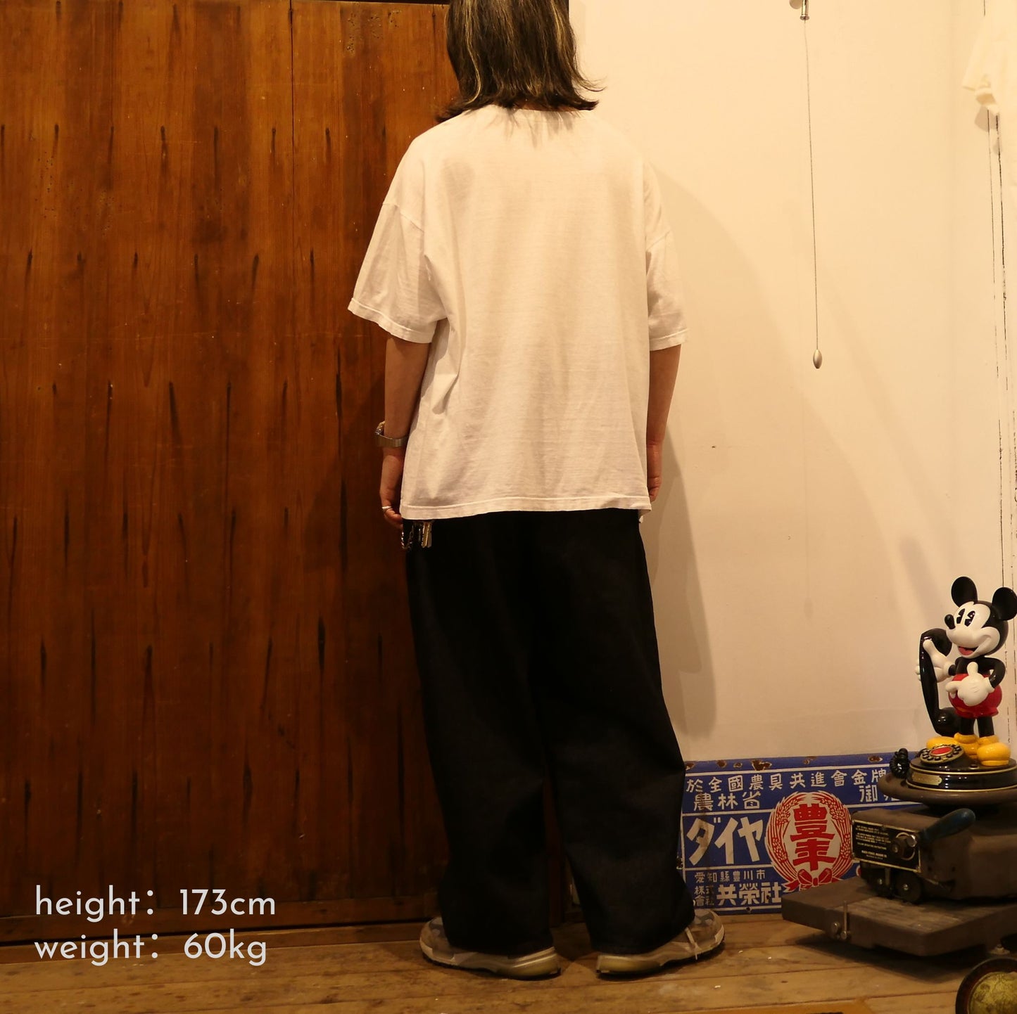 VINTAGE 90s L-XL Character Tee -Pooh-