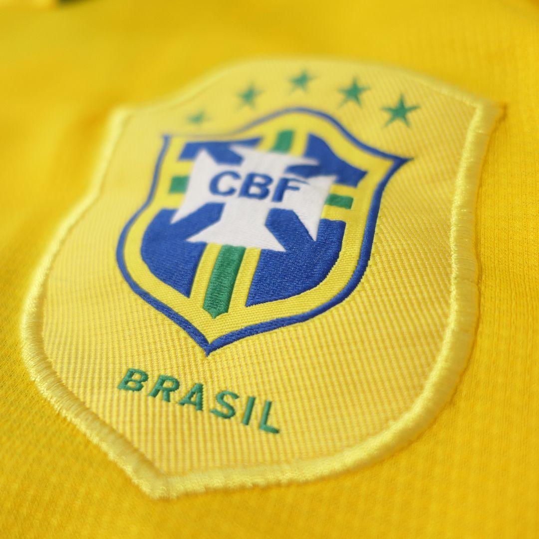 VINTAGE 00s Soccer game shirt -BRAZIL-