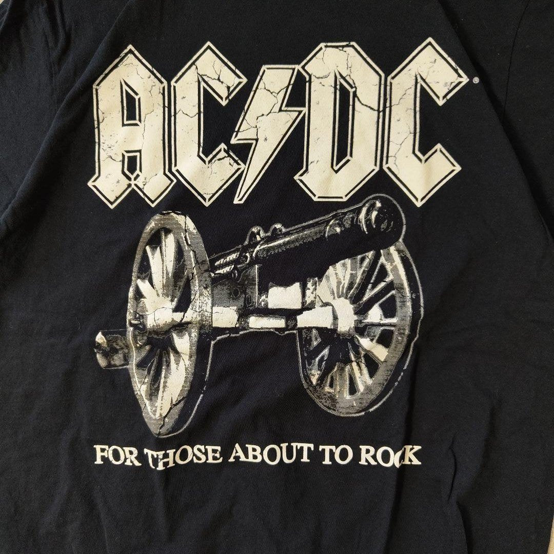 USED XL Rock band T-shirt -ACDC-