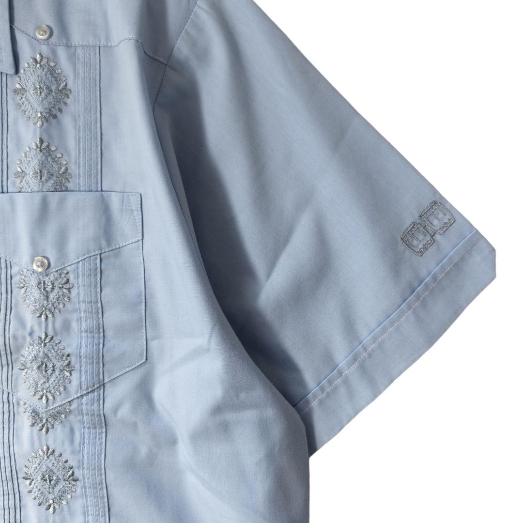 USED M Cuba shirt -the havanera co.-