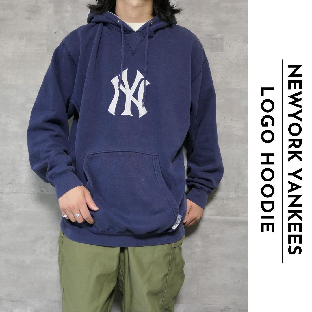 USED L~XL Logo hoodie -NEWYORK YANKEES-