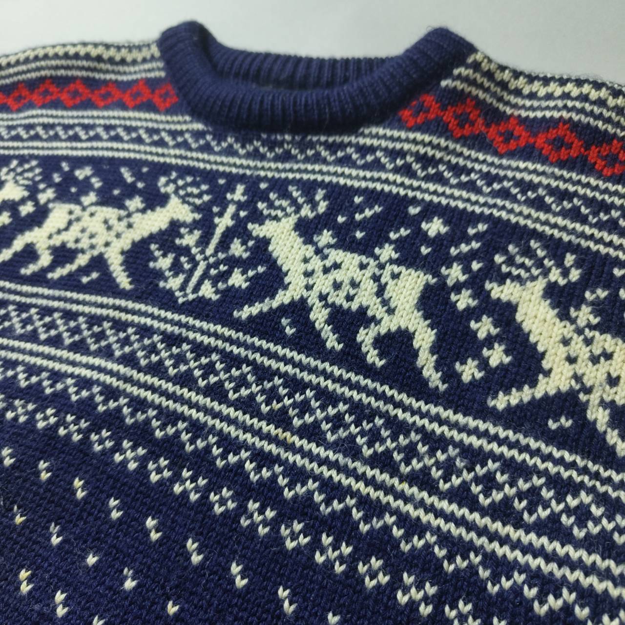 VINTAGE 80s Nordic Patterned Sweater -DALE OF NORWAY-