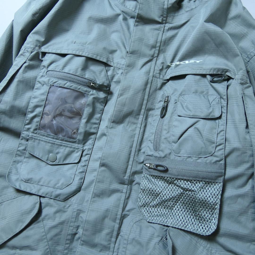 VINTAGE 90-00s L-XL Mountain Parka -OAKLEY-