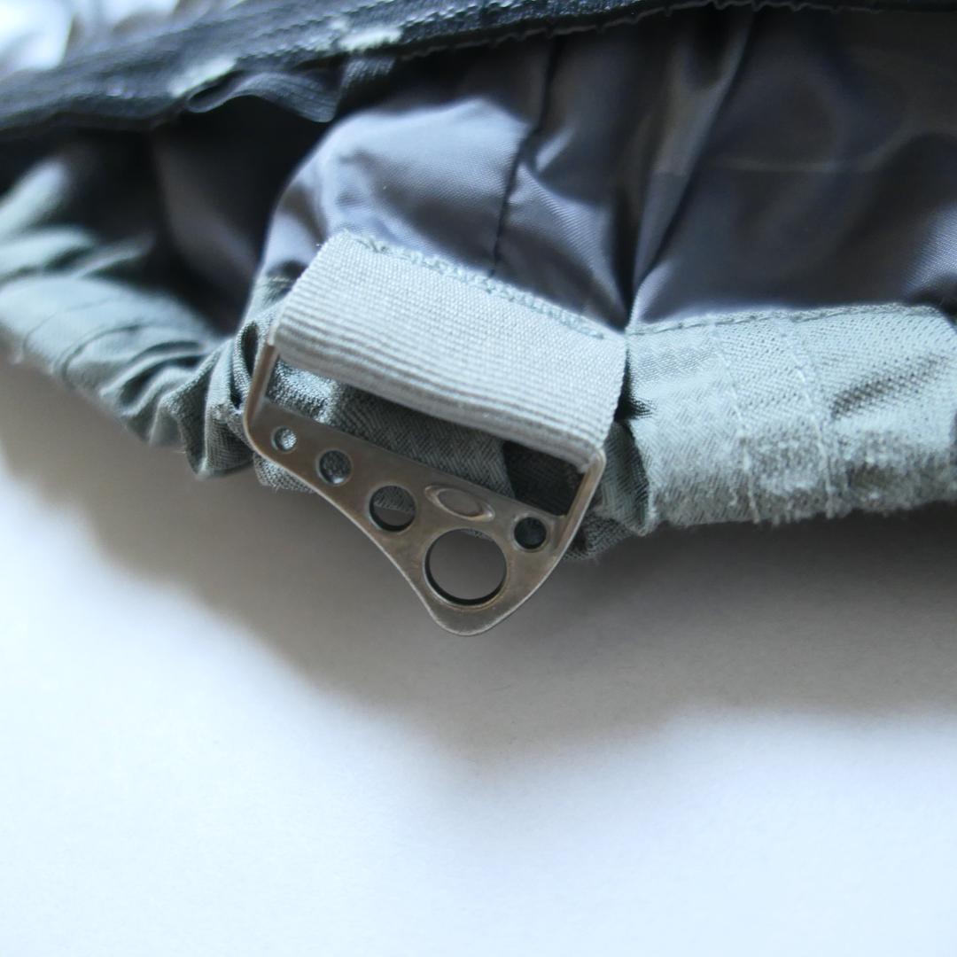 VINTAGE 90-00s L-XL Mountain Parka -OAKLEY-