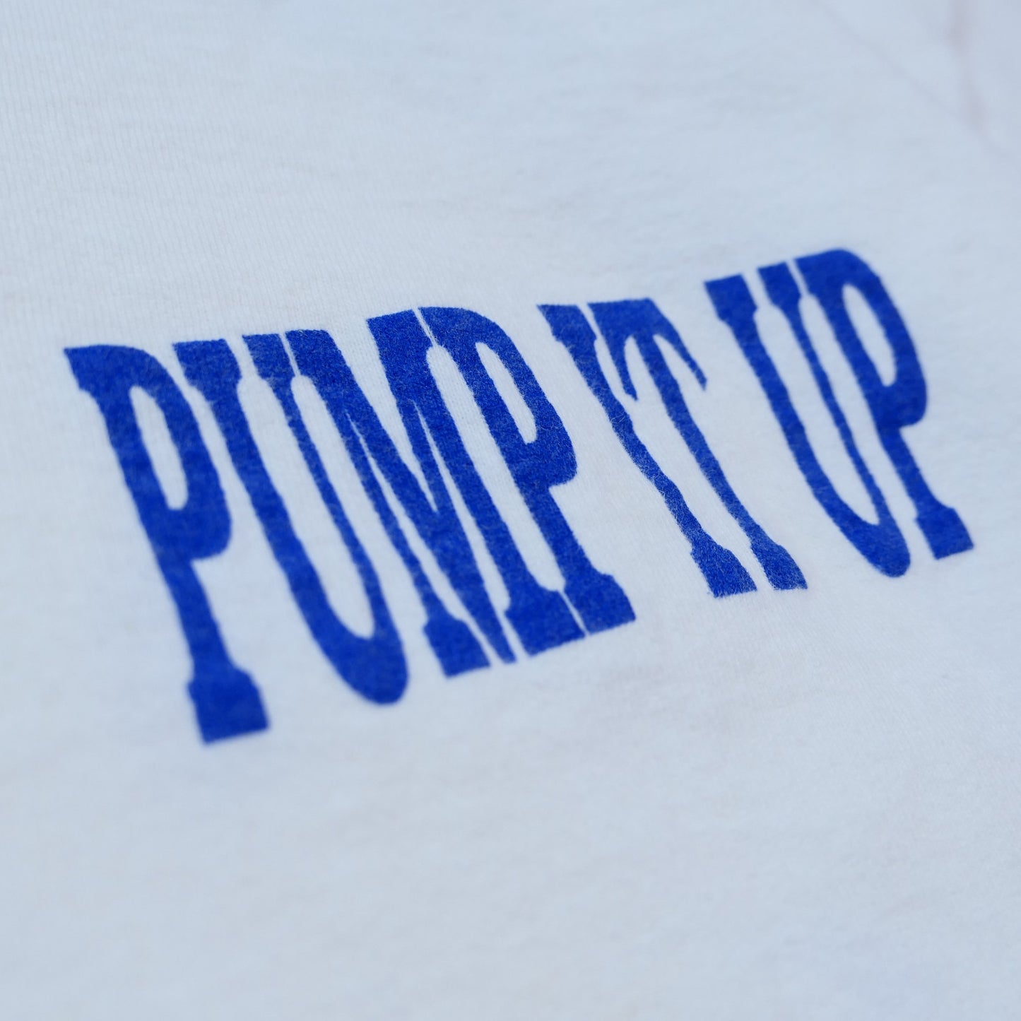VINTAGE 90s L-XL Smily Face Tee -THREAD CONNECTIONS-