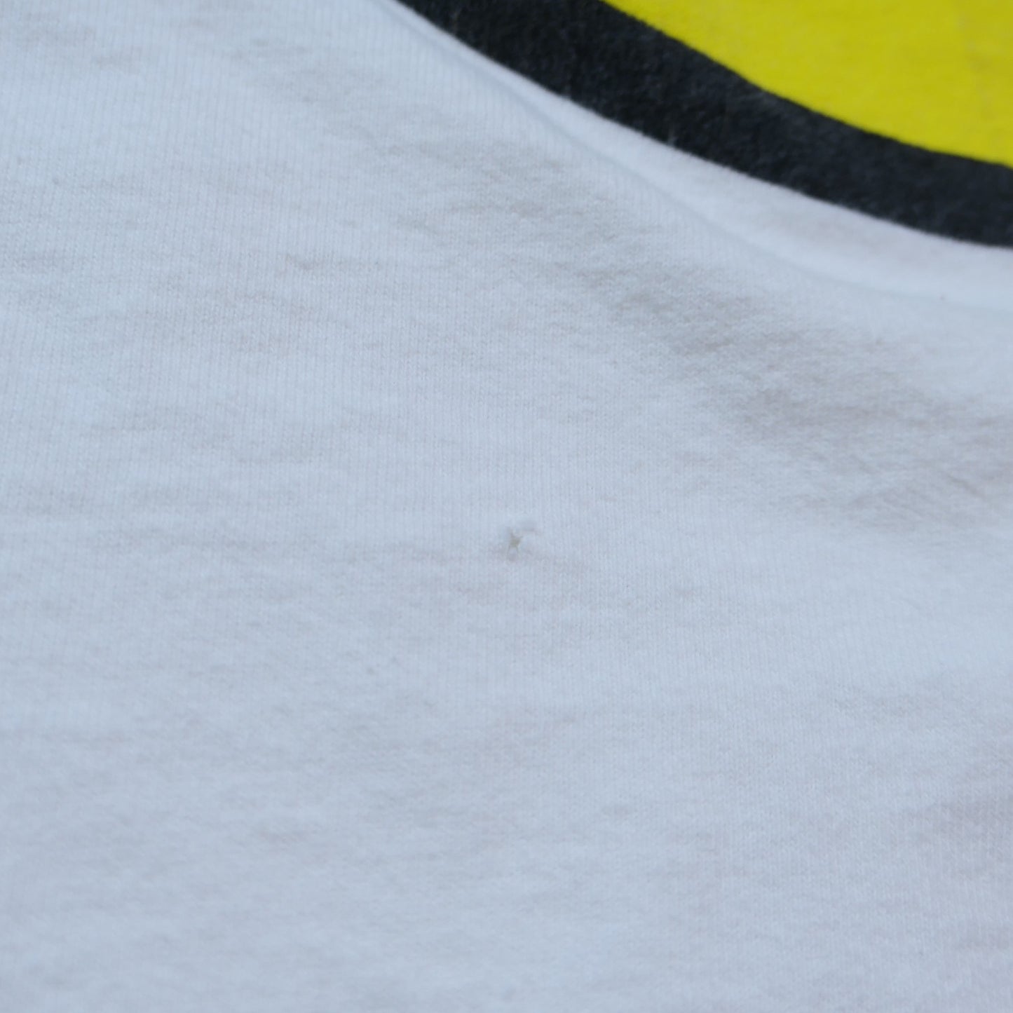 VINTAGE 90s L-XL Smily Face Tee -THREAD CONNECTIONS-
