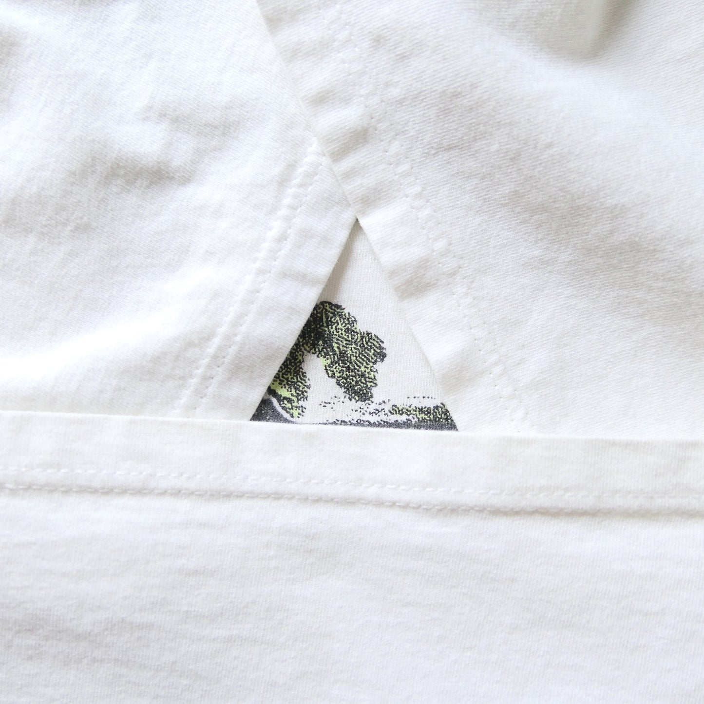 VINTAGE 90s L-XL Art Tee -Shoebox greetings-