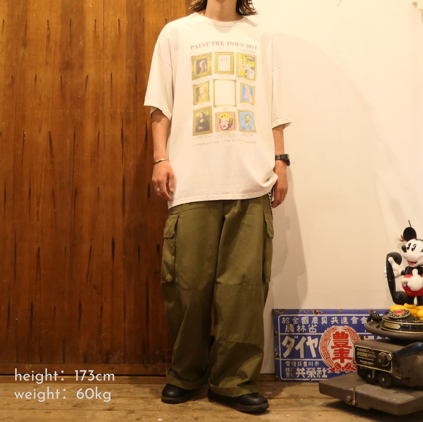 USED XXL Art Tee -PAINT THE TOWN 2011-