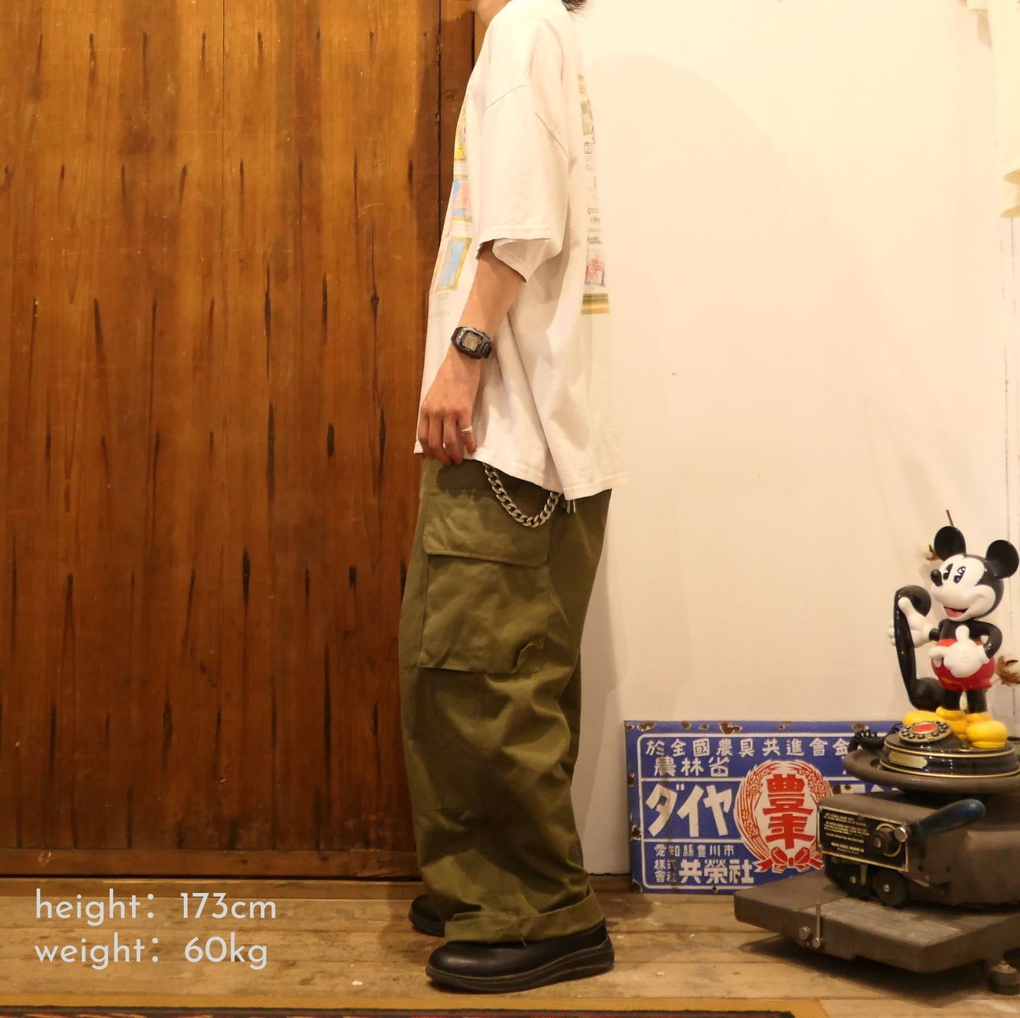 USED XXL Art Tee -PAINT THE TOWN 2011-