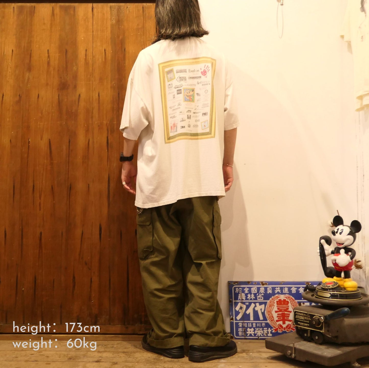 USED XXL Art Tee -PAINT THE TOWN 2011-