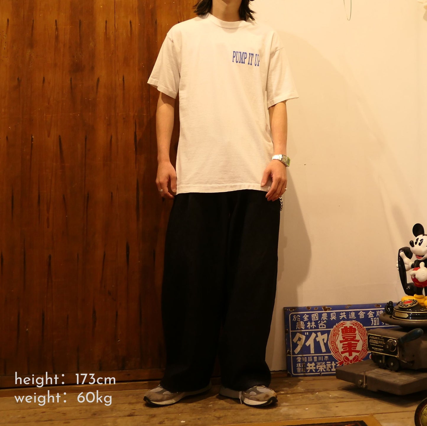 VINTAGE 90s L-XL Smily Face Tee -THREAD CONNECTIONS-
