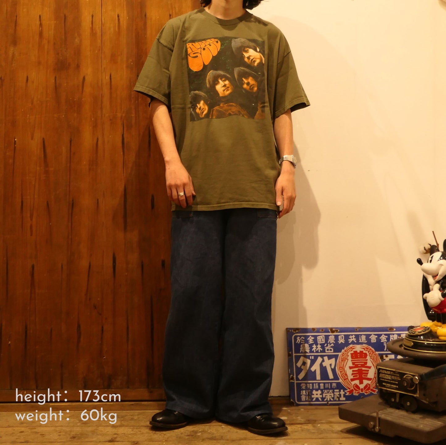 VINTAGE 00s XL Rock Band Tee "Rubber Soul" -The Beatles-