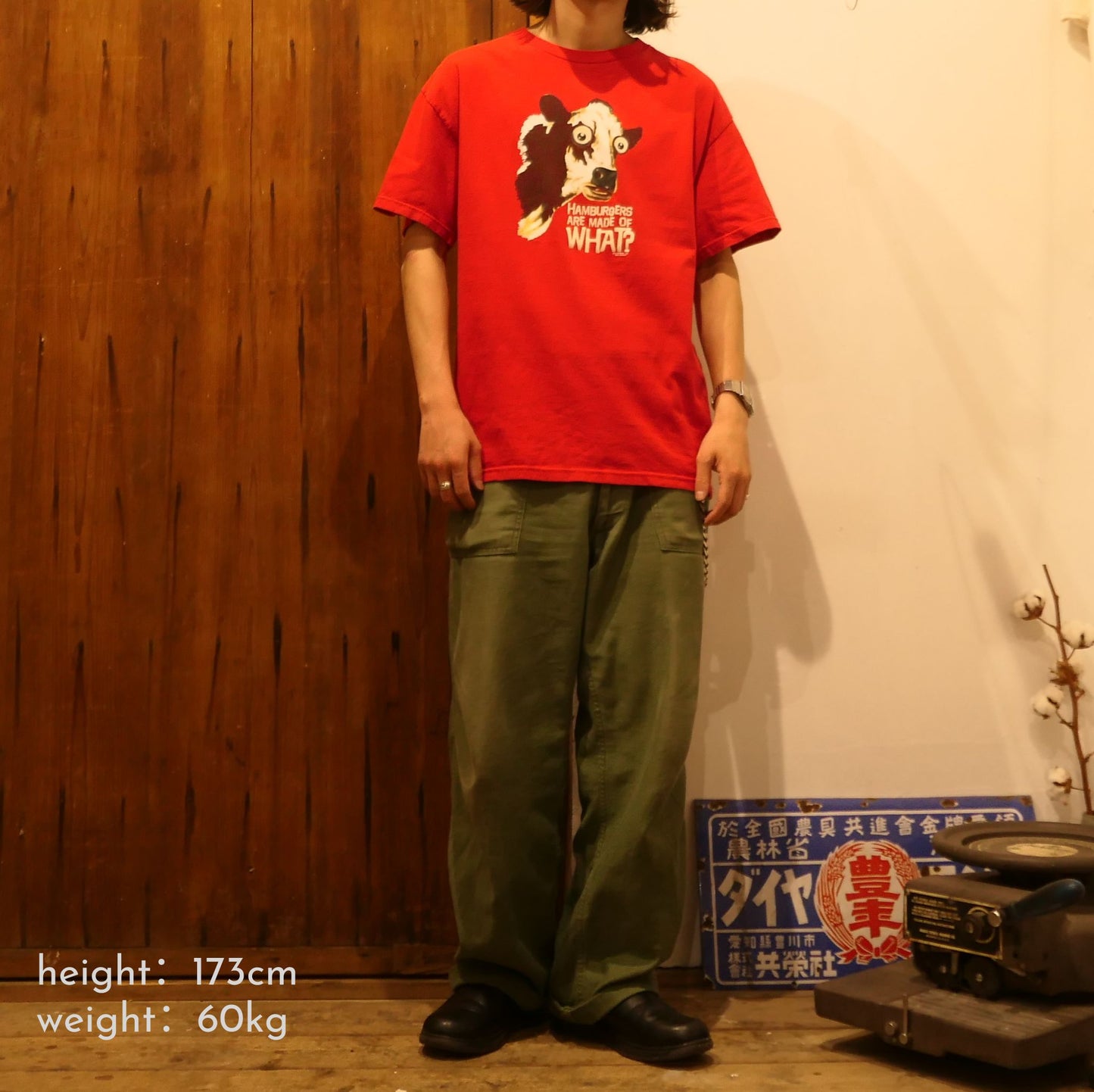 VINTAGE 00s L Animal Tee -GI APPAREL, INC.-