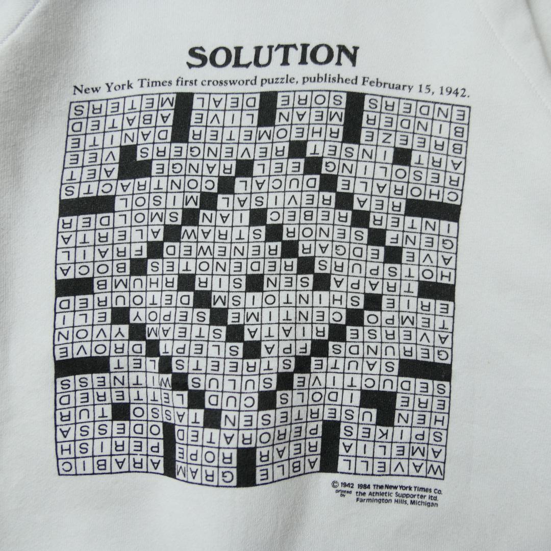 VINTAGE 80s L Newspaper Print Sweat "Crossword Puzzle" -New York Times-